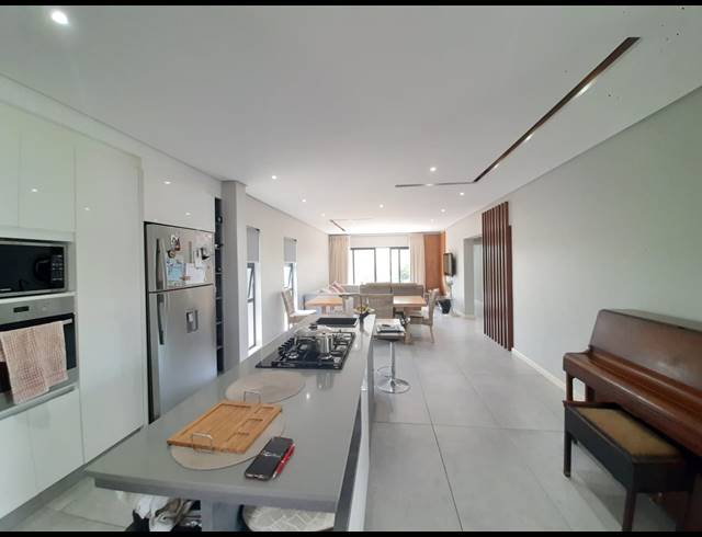3 BEDROOM TOWNHOUSE FOR SALE IN PALM LAKES ESTATE